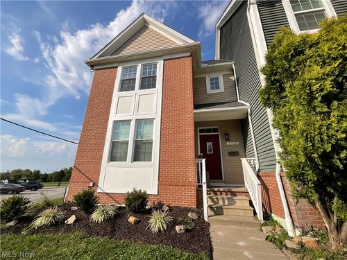 2708 Martin Luther King Jr Dr, Cleveland, OH, 44104-3864 | Card Image