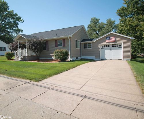 415 S 20th St, Clarinda, IA, 51632-2407 | Card Image