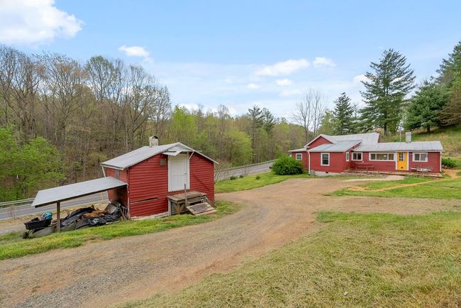 860 Floyd Hwy S, House other with 3 bedrooms, 2 bathrooms and null parking in Floyd VA | Image 4