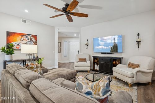 1040-15050 N Thompson Peak Pkwy, Scottsdale, AZ, 85260-2873 | Card Image