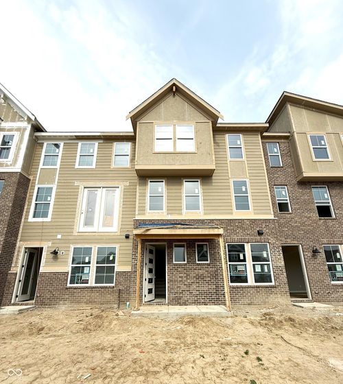 13-605-7305 Bayview Run, Mccordsville, IN, 46055-9841 | Card Image