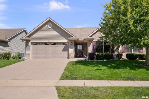423 Kevin Rd, Blue Grass, IA, 52726-9789 | Card Image