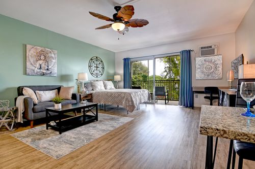 330-355 Kalanianaole St, HILO, HI, 96720-4737 | Card Image