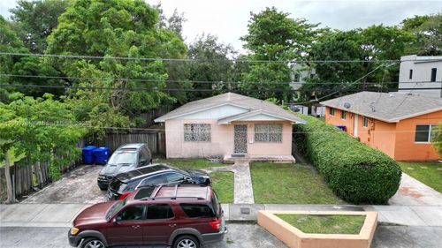 3350 Thomas Ave, Miami, FL, 33133-5828 | Card Image