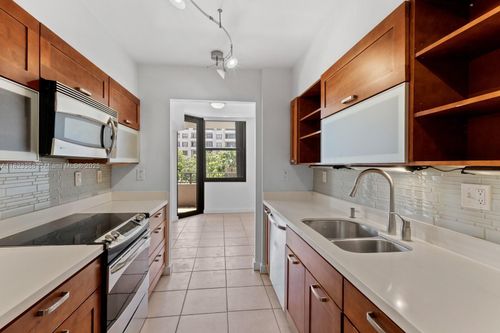 apt-426-161 Crandon Blvd, Key Biscayne, FL, 33149-1646 | Card Image