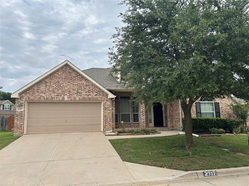 2717 Foxpoint Trl, Arlington, TX, 76017-7973 | Card Image
