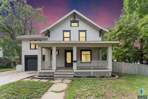 1111 W 15 Th St Street, Sioux Falls, SD, 57104-4605 | Card Image