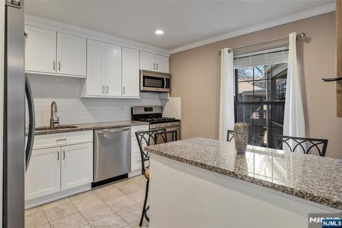 181 Long Hill Rd, Little Falls, NJ, 07424-2050 | Card Image