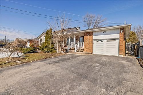 490 Queen Victoria Dr, Hamilton, ON, L8W1G9 | Card Image