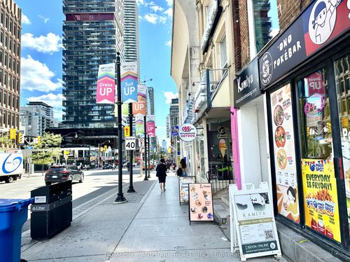2352 Yonge St, Toronto, ON, M4P2E6 | Card Image