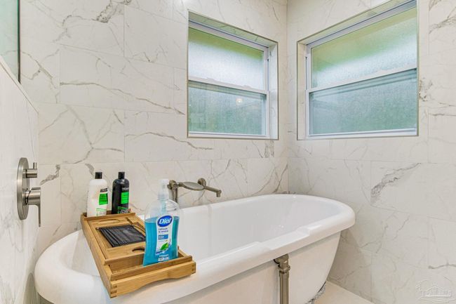 814 W Gonzalez St, House other with 3 bedrooms, 2 bathrooms and 1 parking in Pensacola FL | Image 26