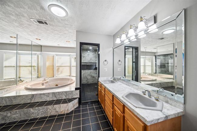 18426 Bent Elm Dr, House other with 3 bedrooms, 2 bathrooms and 2 parking in Spring TX | Image 15