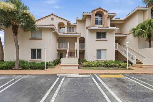 20101 Glenmoor Dr, West Palm Beach, FL, 33409-2789 | Card Image