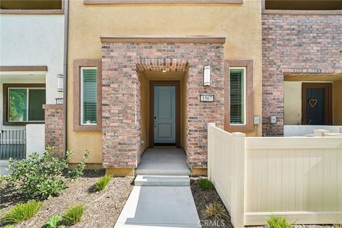 1567 Stratus Dr, Pomona, CA, 91768-2221 | Card Image