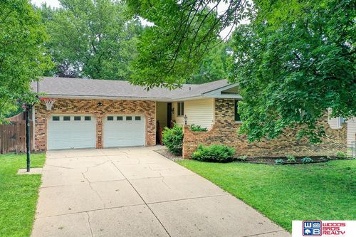 2710 S 75th St, Lincoln, NE, 68506-3009 | Card Image