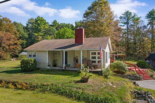 187 Chester Rd, Derry, NH, 03038-5554 | Card Image