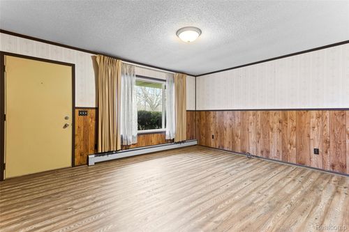 45784 Willis Rd, Sumpter Township, MI, 48111-8925 | Card Image