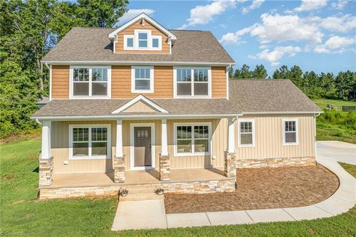 886 Riverside Dr, Lexington, NC, 27292-7992 | Card Image