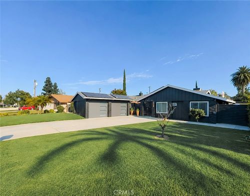 5602 Sycamore Ave, Rialto, CA, 92377-3906 | Card Image