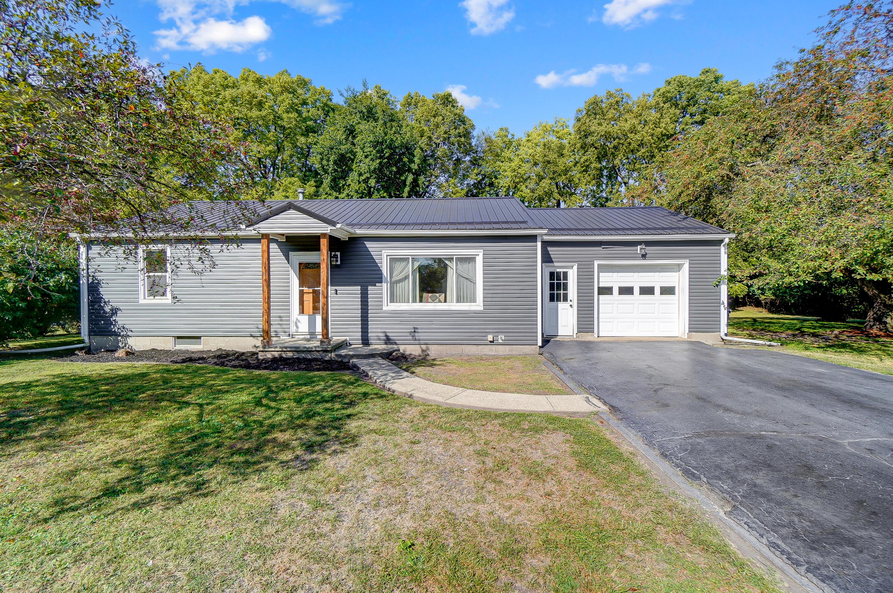 Radian Dr, Heath, OH 43056