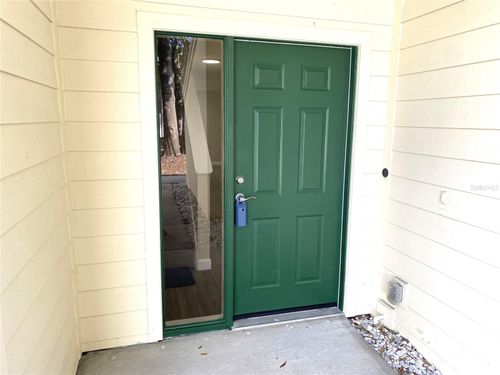 11241 Cedar Hollow Ln, TAMPA, FL, 33618-8703 | Card Image