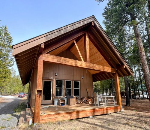 11762 Hemlock Creek Rd, Crescent Lake, OR, 97733-7088 | Card Image