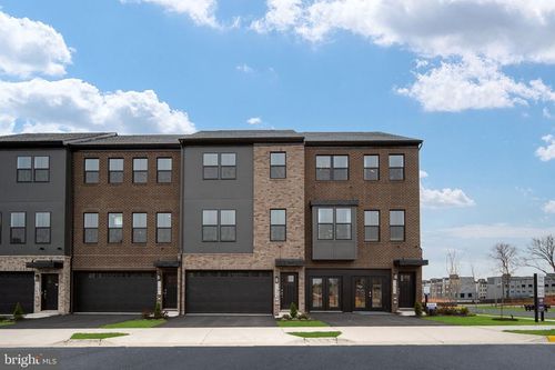 11371 Hypatia Loop, Manassas, VA, 20109-4053 | Card Image