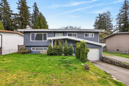 2924 Old Clayburn Rd, Abbotsford, BC, V2S4G7 | Card Image