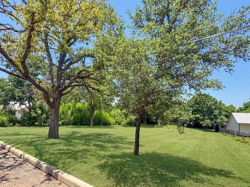 1-320 W Park St, Fredericksburg, TX, 78624 | Card Image