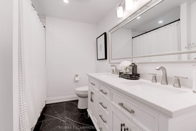 53 - 1115 Paramount Dr, Condo with 3 bedrooms, 2 bathrooms and 1 parking in Stoney Creek ON | Image 24