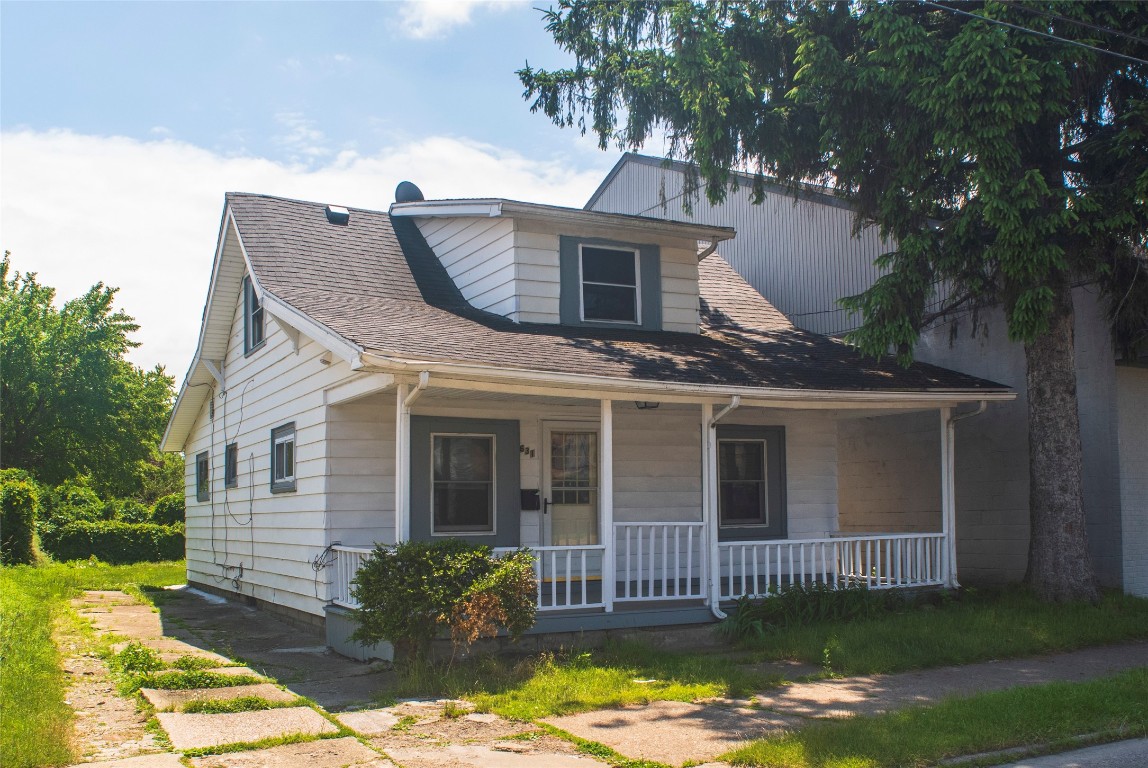 32nd St, Erie, PA 16508