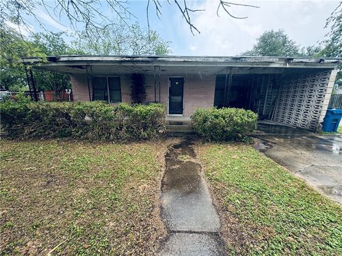 120 Orange St, Mathis, TX, 78368-1524 | Card Image