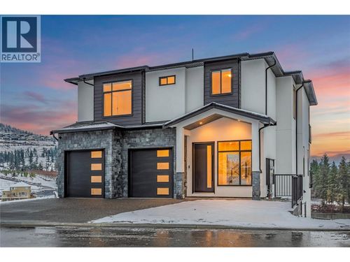 1136 Hume Ave, Kelowna, BC, V1P1P2 | Card Image
