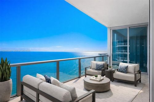 4208-17001 Collins Ave, Sunny Isles Beach, FL, 33160-4317 | Card Image