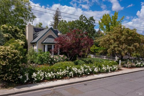 1330 Pine St, Saint Helena, CA, 94574-1832 | Card Image