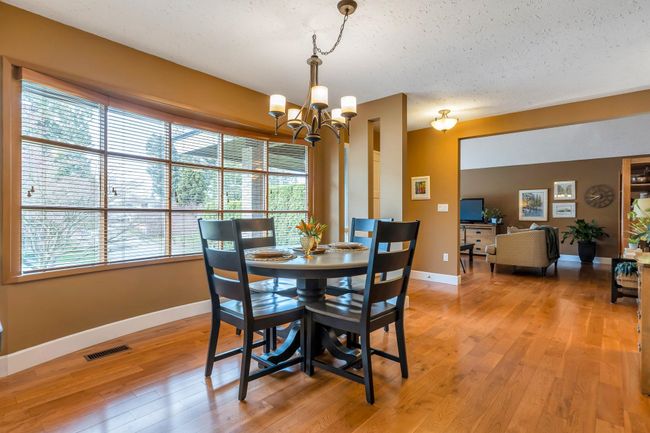 34869 Everett Drive, House other with 3 bedrooms, 3 bathrooms and 4 parking in Abbotsford BC | Image 5