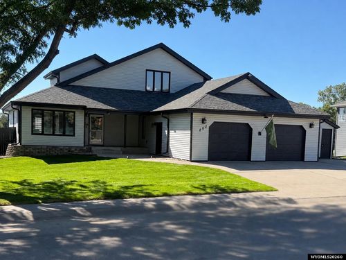 262 Hillcrest Dr, Torrington, WY, 82240-2611 | Card Image