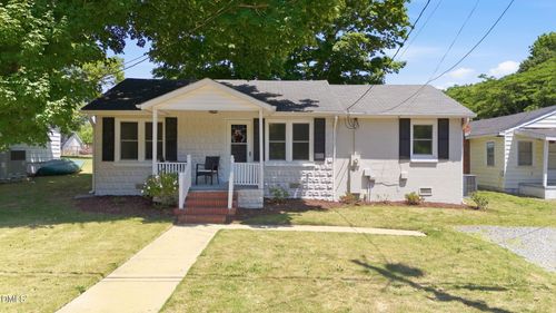 607 E Holmes St, Benson, NC, 27504-1241 | Card Image