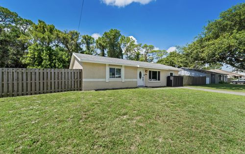745 21st St Sw, Vero Beach, FL, 32962-7028 | Card Image