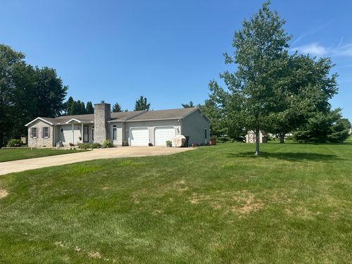 5434 Brittany Ln, Clinton, IL, 61727-9114 | Card Image