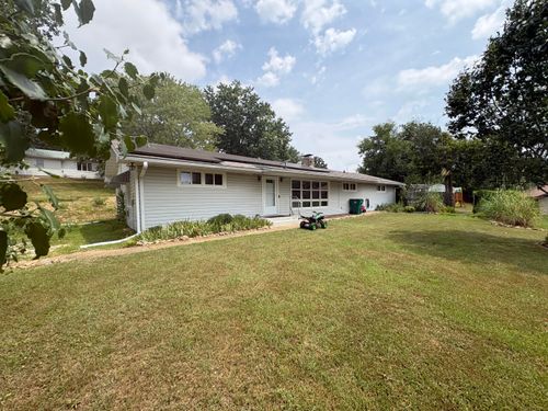 1020 Walnut St, Cabool, MO, 65689-6306 | Card Image