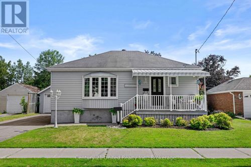 525 Howden St, Peterborough, ON, K9J4B4 | Card Image