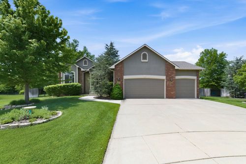 425 S Fawnwood Ct, Wichita, KS, 67235-7544 | Card Image