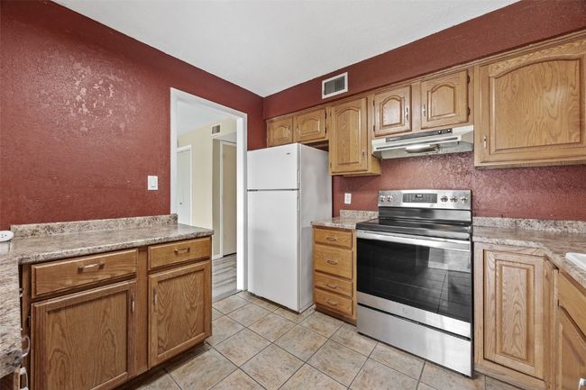 APT-60 - 5712 Golden Ct Ne, Condo with 2 bedrooms, 2 bathrooms and null parking in Cedar Rapids IA | Image 5