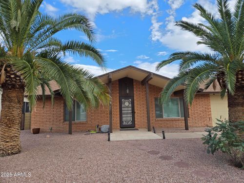 11401 S Shoshoni Dr, Phoenix, AZ, 85044-2017 | Card Image