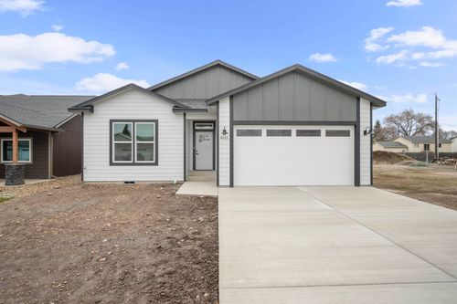 8115 E Baldwin Ave, Spokane Valley, WA, 99212-2497 | Card Image