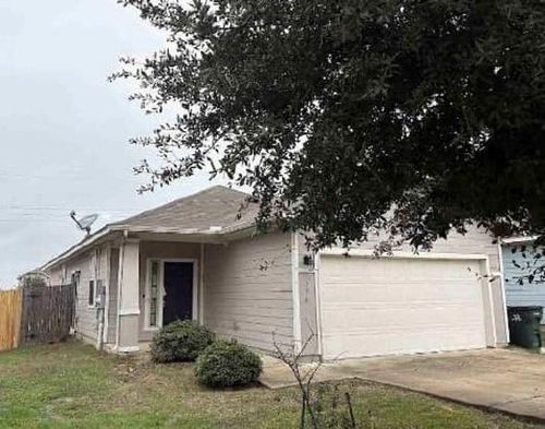 374 Triumph Rd, Buda, TX, 78610-2993 | Card Image