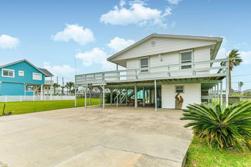 4214 Liberty Dr, Galveston, TX, 77554 | Card Image