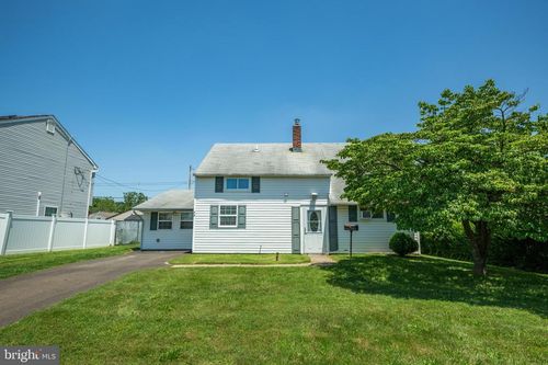 54 Apricot Ln, Levittown, PA, 19055-1220 | Card Image