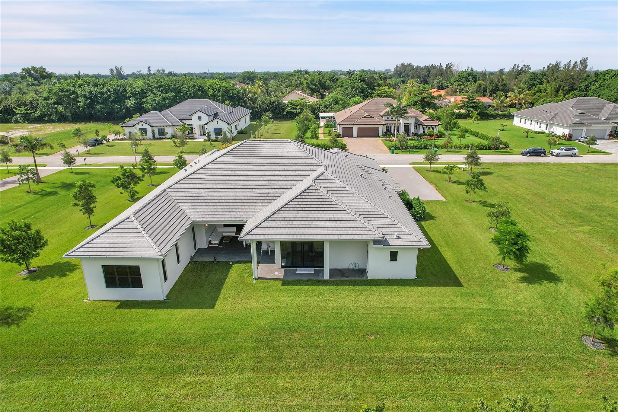 14th Pl, Davie, FL 33325